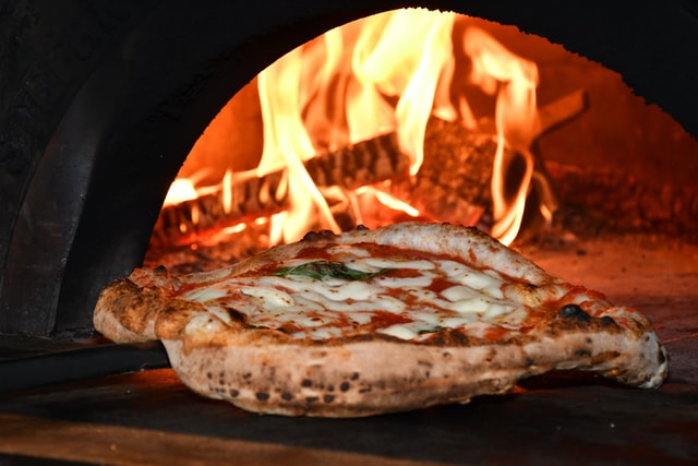 Features That The Best Wood-Fired Pizza Ovens Should Have