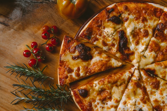 Wood-Fired vs Gas Pizza Ovens